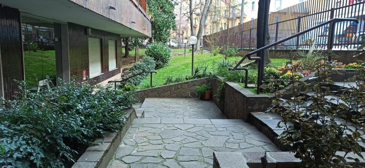 Smart Studio Porta Venezia Fashion District Милан Экстерьер фото
